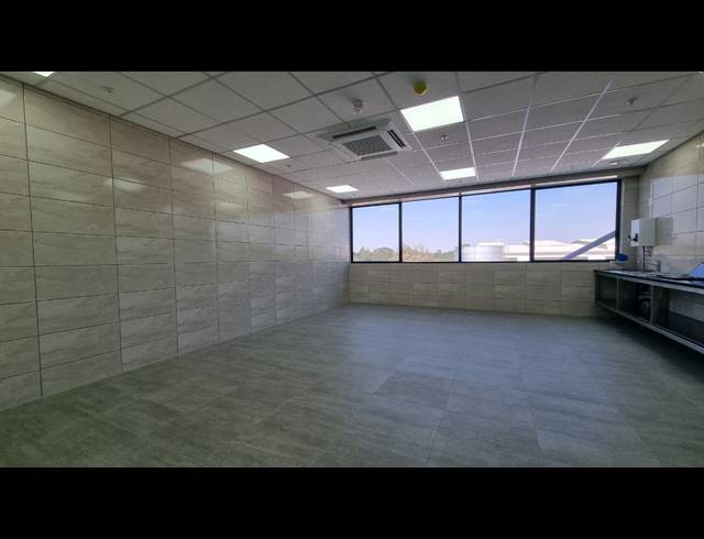 6,702M² WAREHOUSE TO LET IN BREDELL
